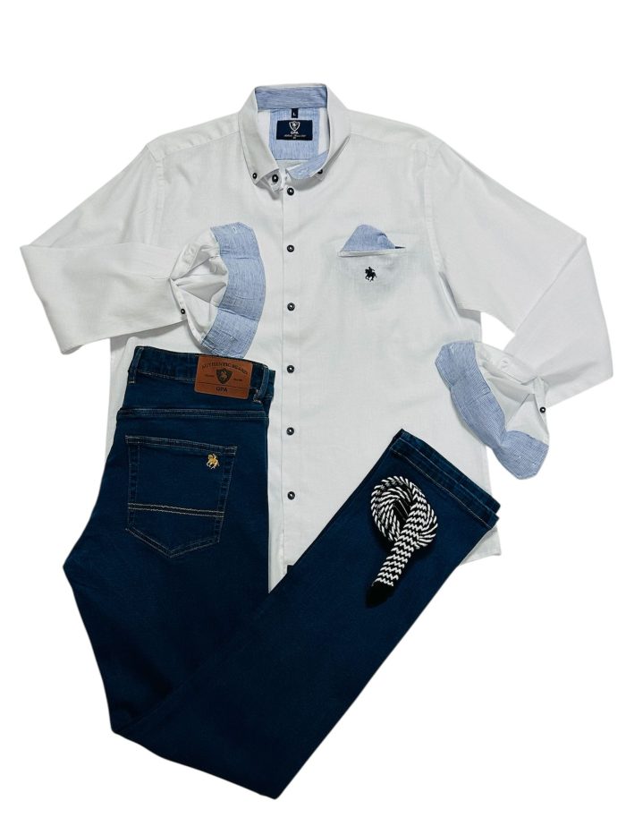 Camisa, lino, blanca pantalón vaquero