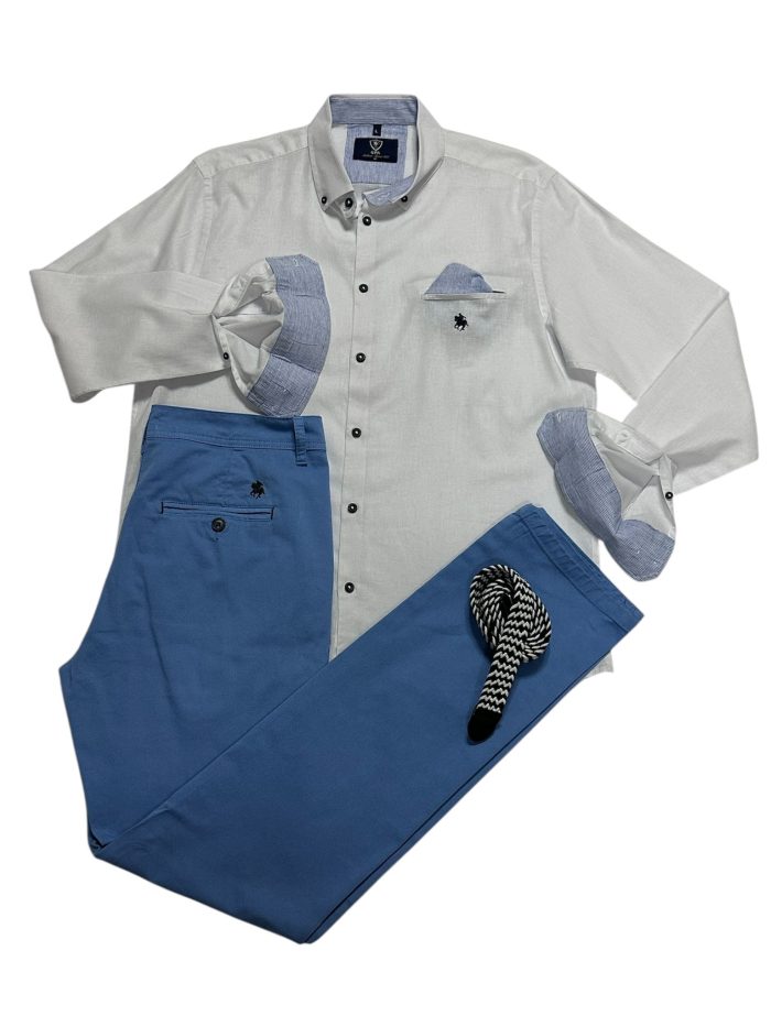 Camisa lino blanco pantalón azul cielo