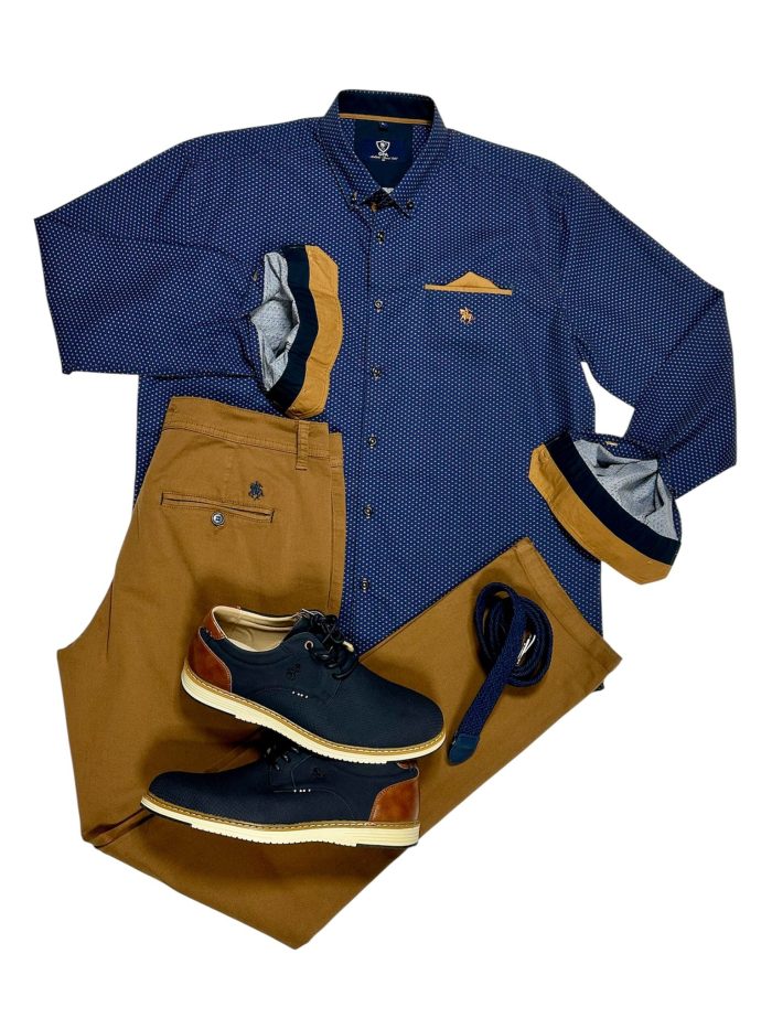 Camisas Sevilla, pantalon camel zapato marino