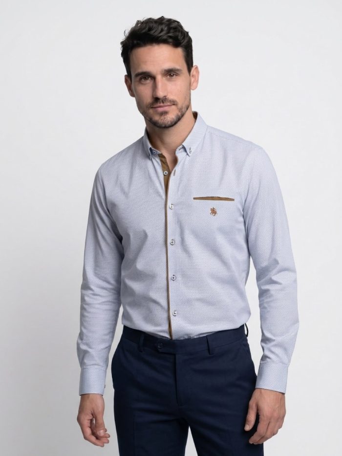Camisa modelo Vigo
