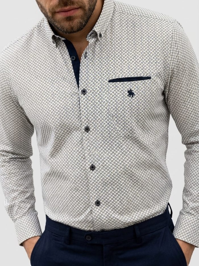 Camisa modelo Baiona